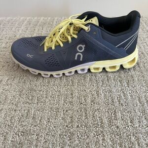 On Cloud Women’s Tennis Shoes